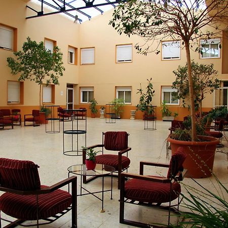 Ahc Hoteles Caces Bekvämligheter bild