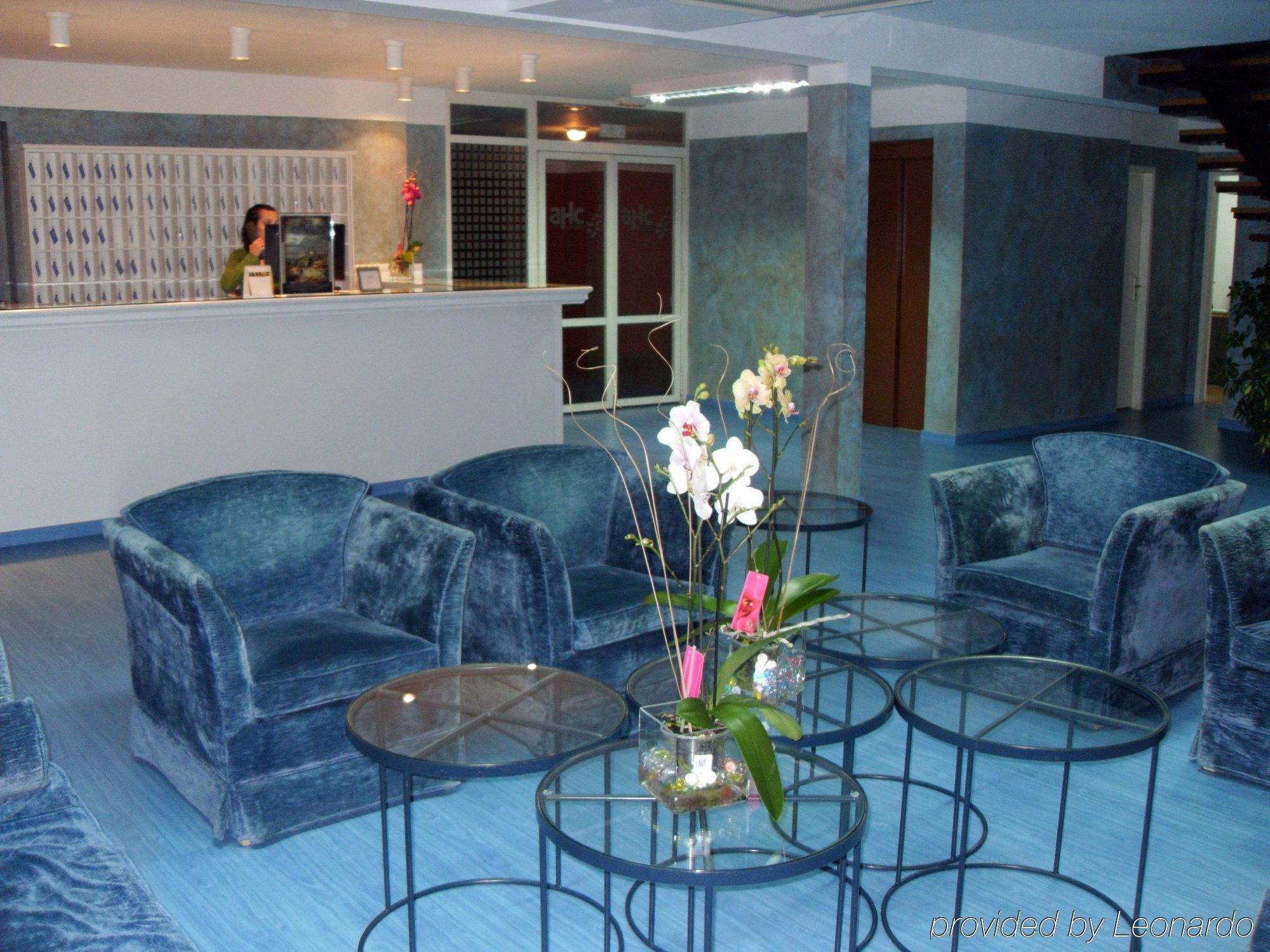 Ahc Hoteles Caces Inreriör bild